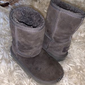Toddler Grey UGG boots. Size 9.
